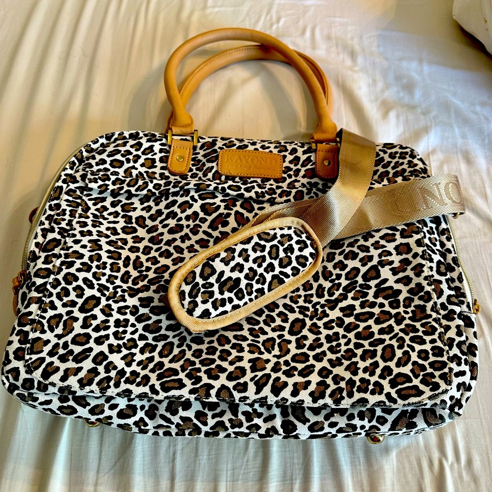 Travel bag black & white animal print with extra inside bag